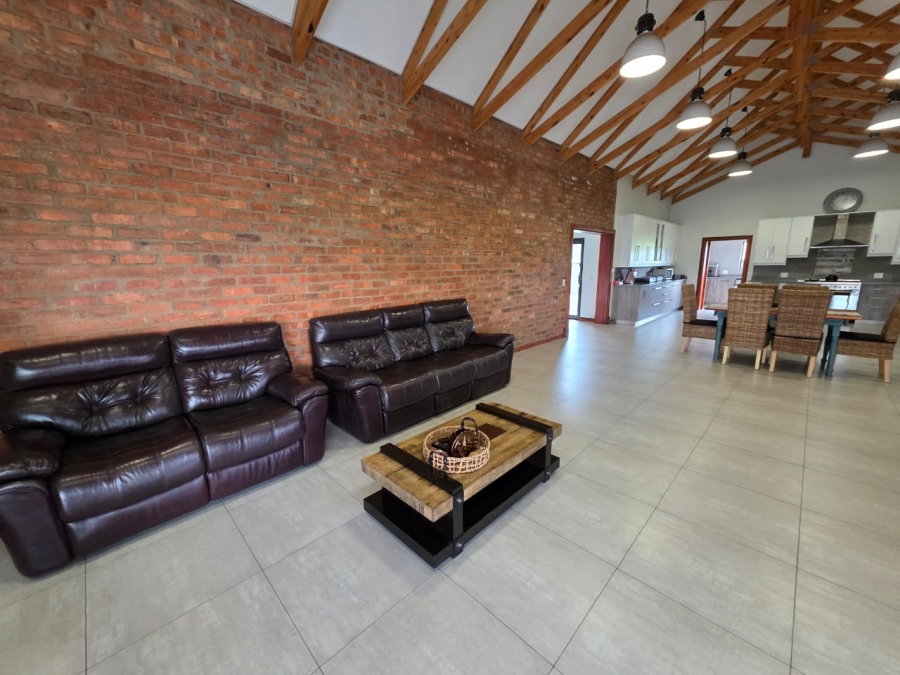 4 Bedroom Property for Sale in Heron Banks Golf Estate Free State